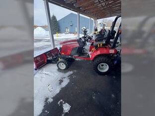 2023 Massey-Ferguson GC1725M