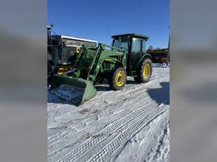 2004 John Deere 5520