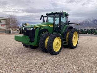 2022 John Deere 8R 370