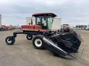 2002 MacDon Industries 9352