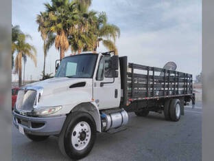 2019 International 4300 24' STAKEB