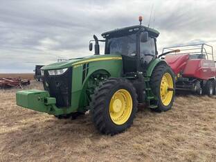 2016 John Deere 8245R