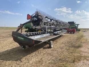 2022 MacDon Industries FD250