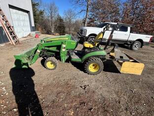 2013 John Deere 1025R