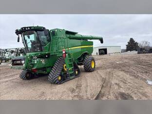 2022 John Deere S790
