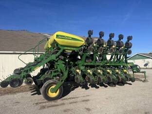 2010 John Deere 1790