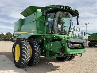2022 John Deere S770