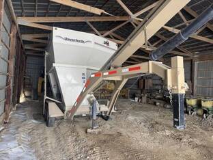 2013 Unverferth 3750XL