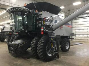 2013 Gleaner S77
