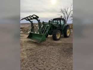 2005 John Deere 7520