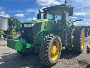 2018 John Deere 7210R