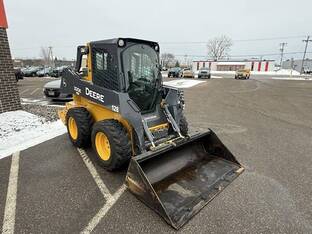 2015 John Deere 320E