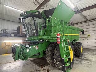 2023 John Deere S770