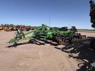 2023 John Deere 2660VT
