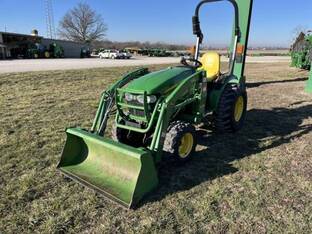 2013 John Deere 2032R