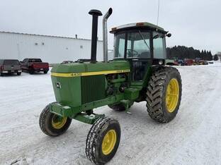 1975 John Deere 4430