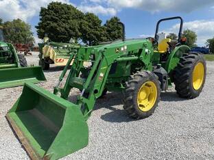 2017 John Deere 5100E