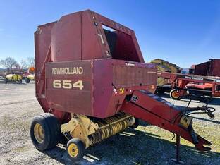 New Holland 654