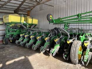 2023 John Deere 1775NT