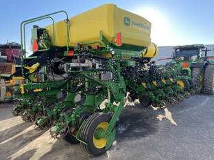 2022 John Deere 1775NT