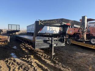 2017 Kaufman 43 FT FLAT DECK/ DOVETAIL