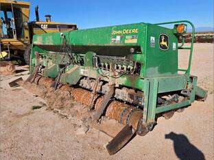 John Deere 1520