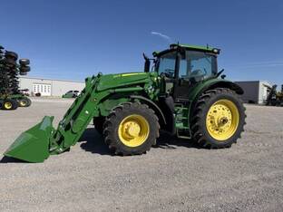 2015 John Deere 6175R