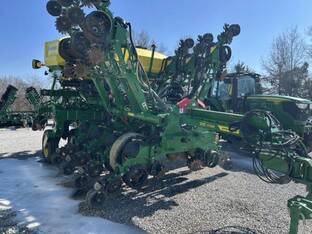 2023 John Deere 1795