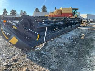 2020 MacDon Industries FD135