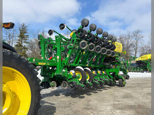 2023 John Deere 1795