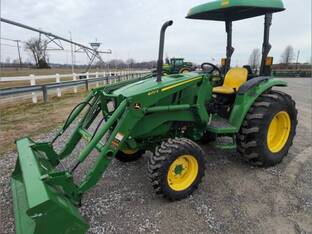 2021 John Deere 4052M