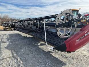 2022 MacDon Industries FD235