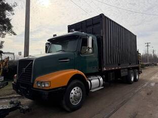 2003 Volvo VHD104B200