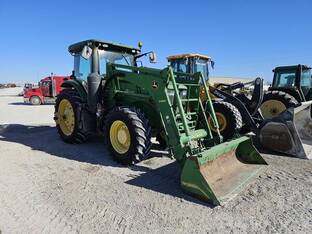2014 John Deere 7210R