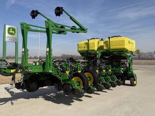 2022 John Deere 1775NT