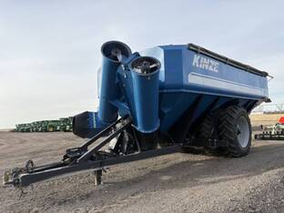 2013 Kinze 1300