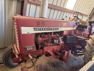 International 826