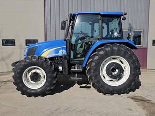2011 New Holland T5060