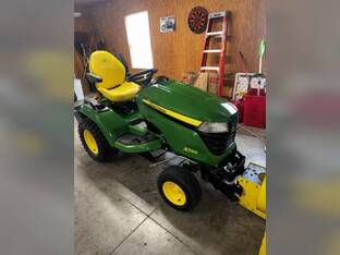 2025 John Deere X590