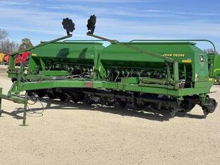 2001 John Deere 1560