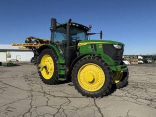 2023 John Deere 6R 215