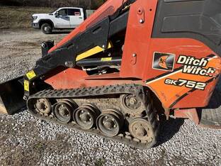 2016 Ditch Witch SK752