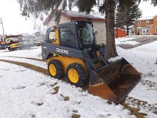 2012 John Deere 318D