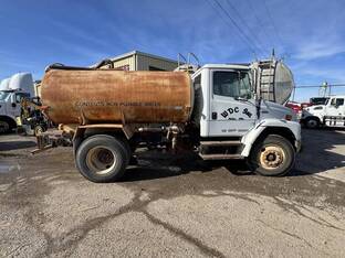 2000 Freightliner FL70