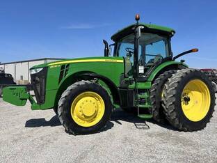 2012 John Deere 8235R