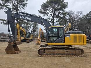 2020 John Deere 210G LC