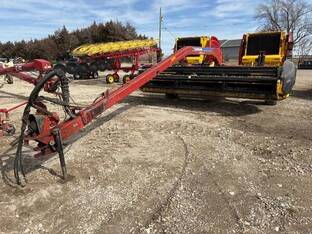 2014 New Holland H7150