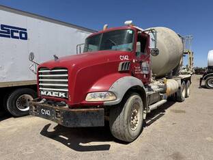 2013 Mack GRANITE GU813
