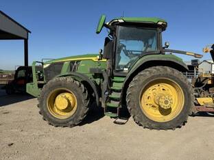 2022 John Deere 7R 230