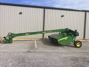 2013 John Deere 946